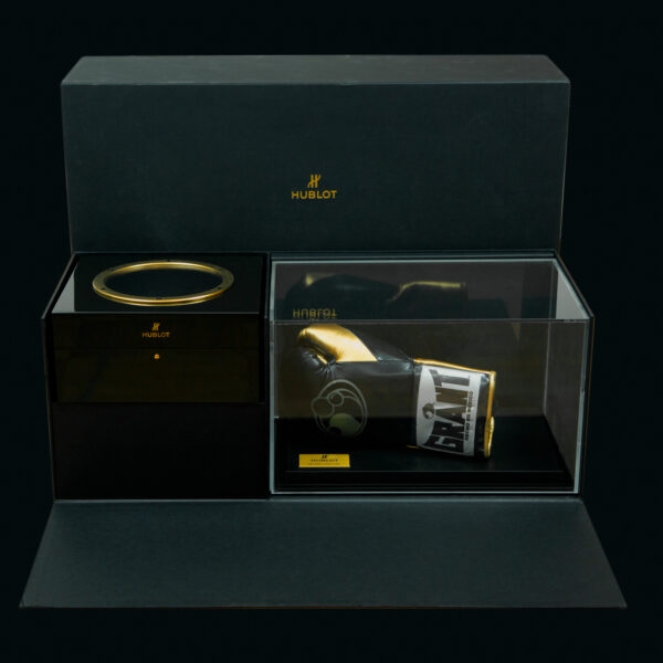 Hublot, Big Bang, Fly-Back Chronograph, 411.VX.1180.PR.0904.TMT18, Floyd Mayweather Limited Edition, 45 mm, Yellow Gold with Diamonds - immagine 9