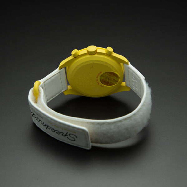 Swatch x Omega, MoonSwatch "Mission to the Sun", 42mm, Yellow Dial, Bioceramic - immagine 5