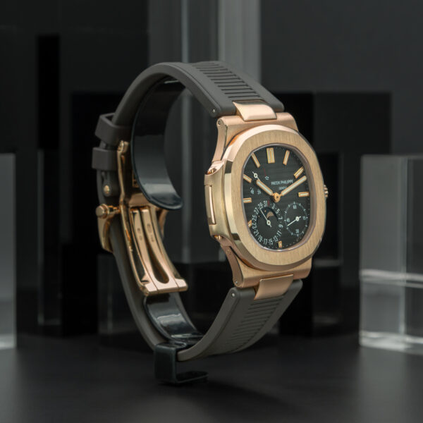 Patek Philippe, Nautilus, 40x38mm, Ref. 5712R-001, Year: 2008, Brown Fumè Dial ,Full Set, Rose Gold - immagine 4