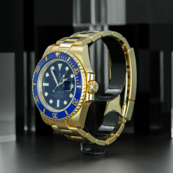 Rolex, Submariner, 40mm, Ref. 116618LB, Year; 2020, Full Set, Blue Dial, Yellow Gold - immagine 3