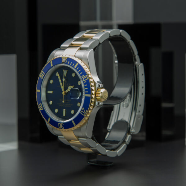 Rolex, Submariner, 40mm, Ref. 16613, Year; 2007, Full Set, Blue Dial, Stainless Steel and Yellow Gold - immagine 3