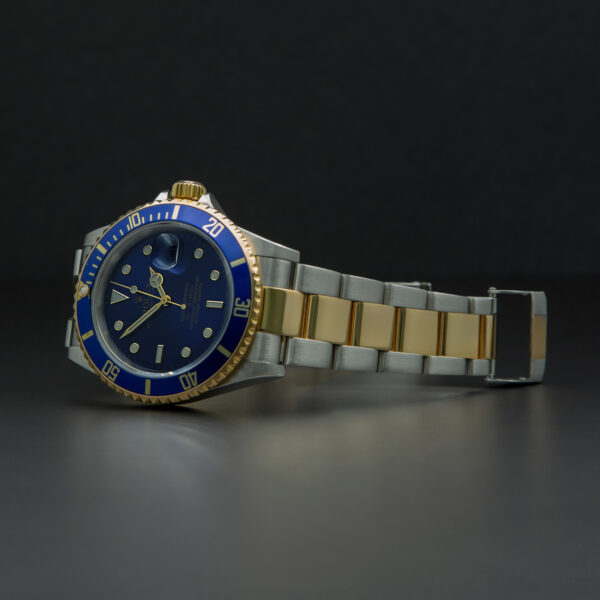 Rolex, Submariner, 40mm, Ref. 16613, Year; 2007, Full Set, Blue Dial, Stainless Steel and Yellow Gold - immagine 5