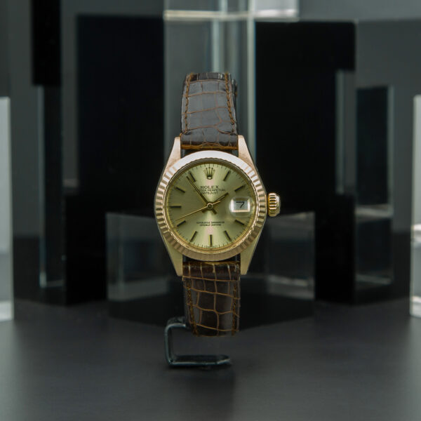 Rolex, Lady-DateJust 26mm, Ref. 6917, Champagne Dial, Year: 1972, Yellow Gold