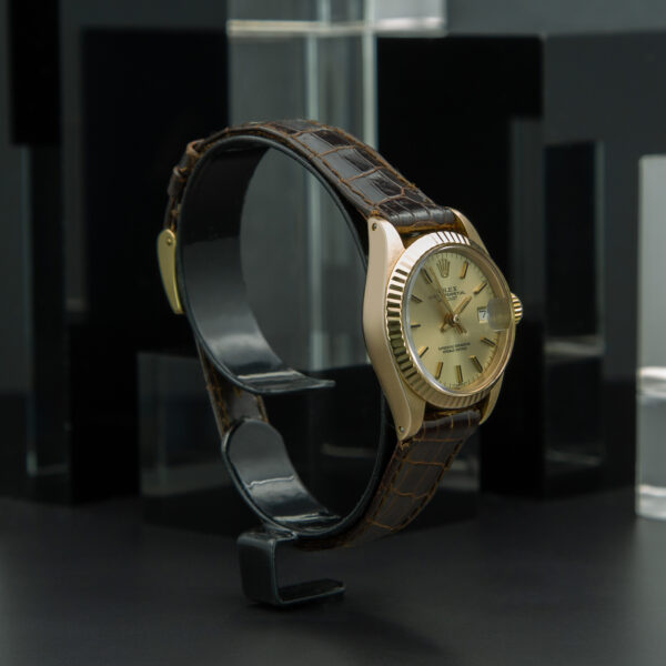 Rolex, Lady-DateJust 26mm, Ref. 6917, Champagne Dial, Year: 1972, Yellow Gold - immagine 4