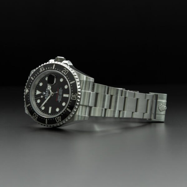 Rolex, Sea-Dweller ”Single Red” , Ref. 126600, Black Dial Year; 2017, Full Set, Stainless Steel - immagine 5